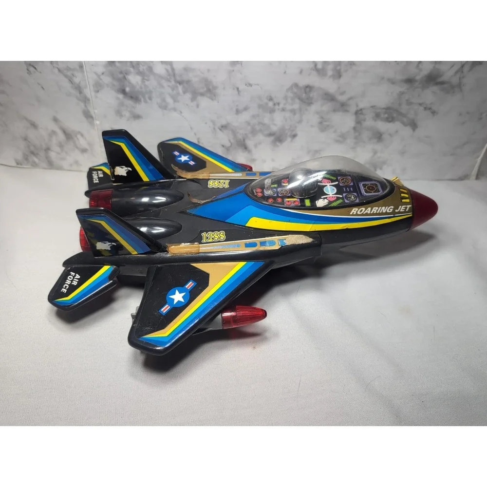 VINTAGE 80'S ROARING JET BATTERY OPERATED TOY PLANE Lights & Sound WORKS 13